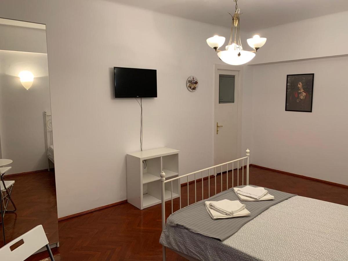 Ferienwohnung La Casa De Danel Bukarest Exterior foto